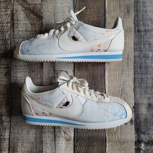 Womens Nike Classic Cortez Size 9